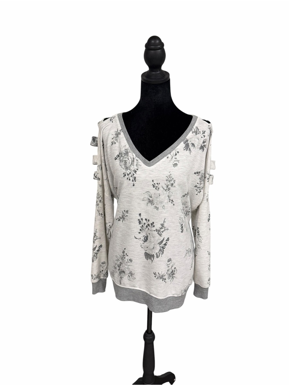 Maurice’s Floral V-Neck Cold-Shoulder Women's Sweater - Light Gray